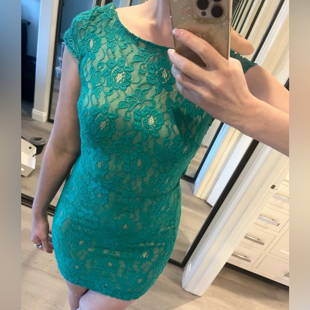 Bebe lace mini dress